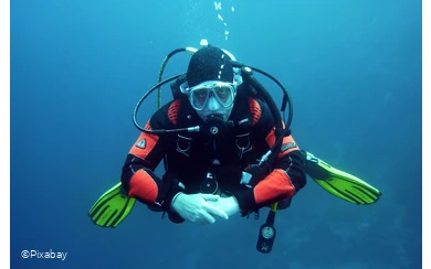 diver-668777_pixabay.jpg